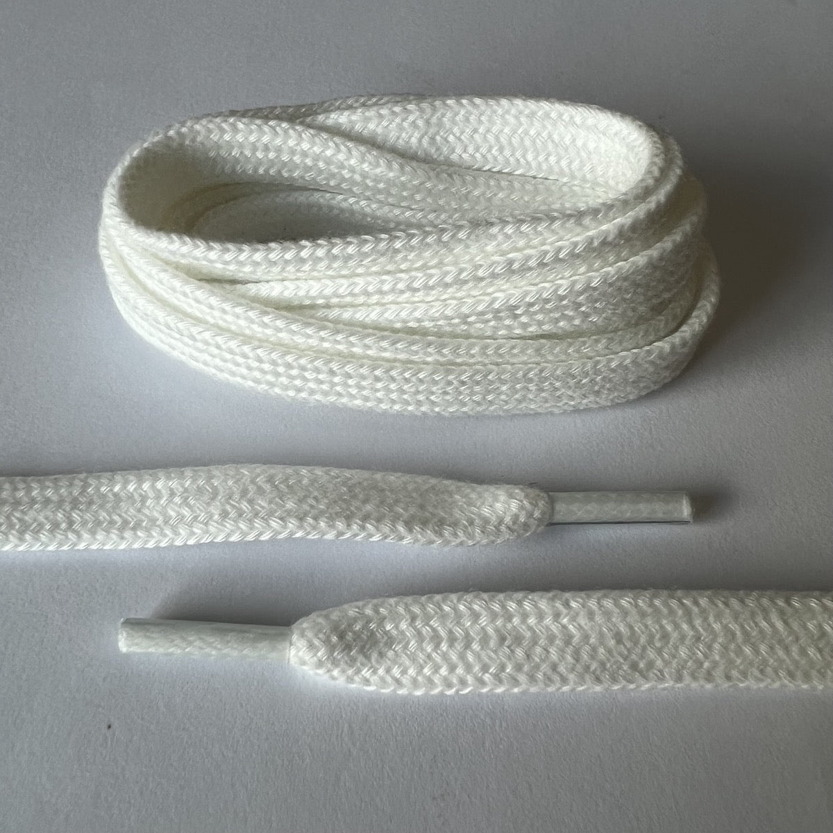 Gucci cheap laces white