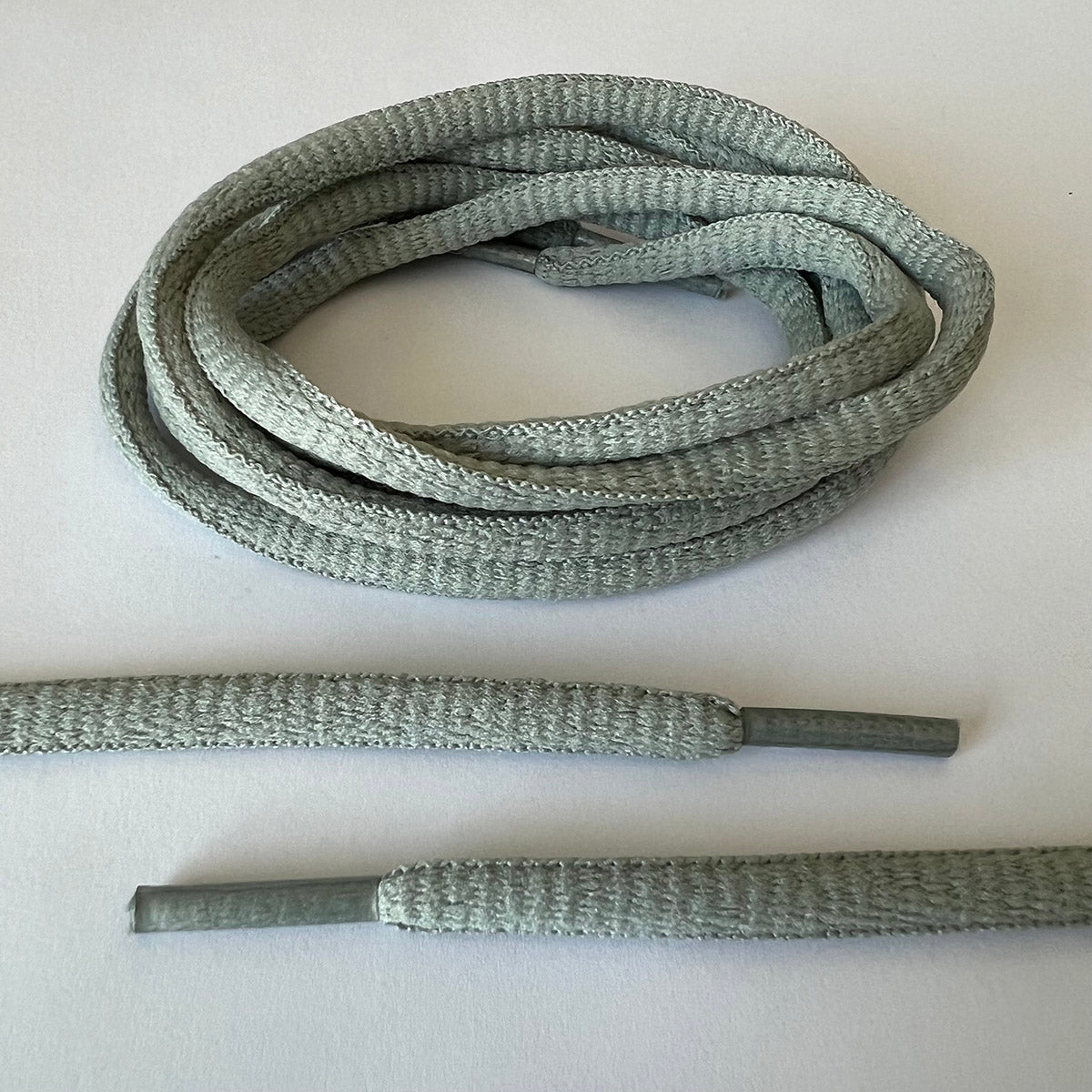 Grey yeezy outlet laces